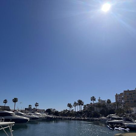 Beachfront Apartment Near Marbella Sitio de Calahonda Exterior photo
