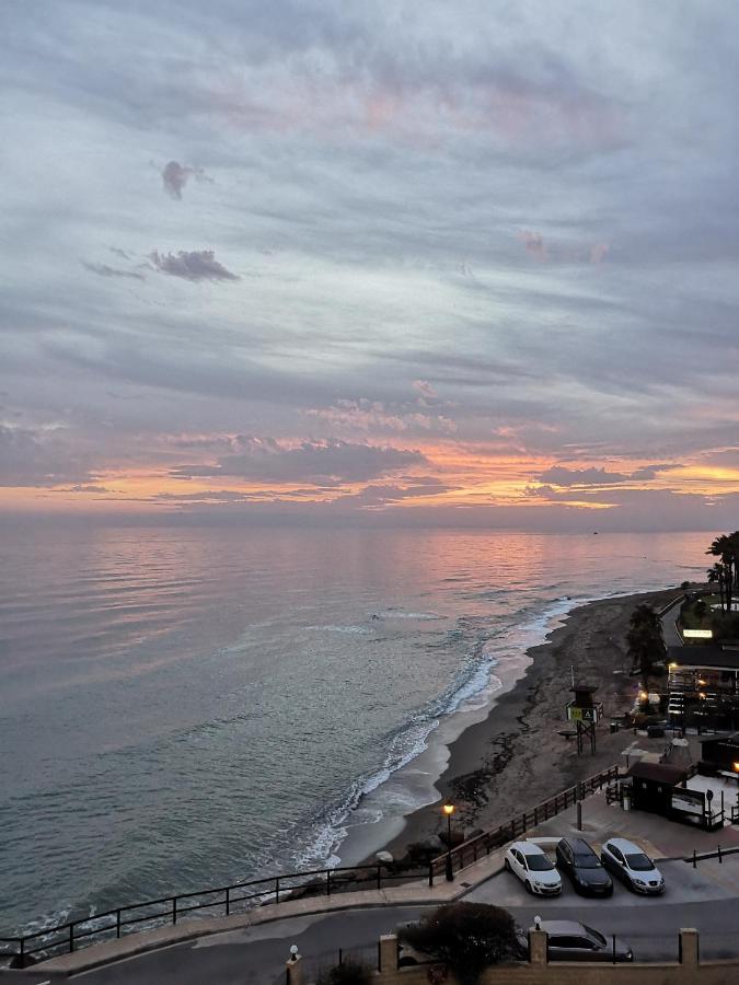 Beachfront Apartment Near Marbella Sitio de Calahonda Exterior photo