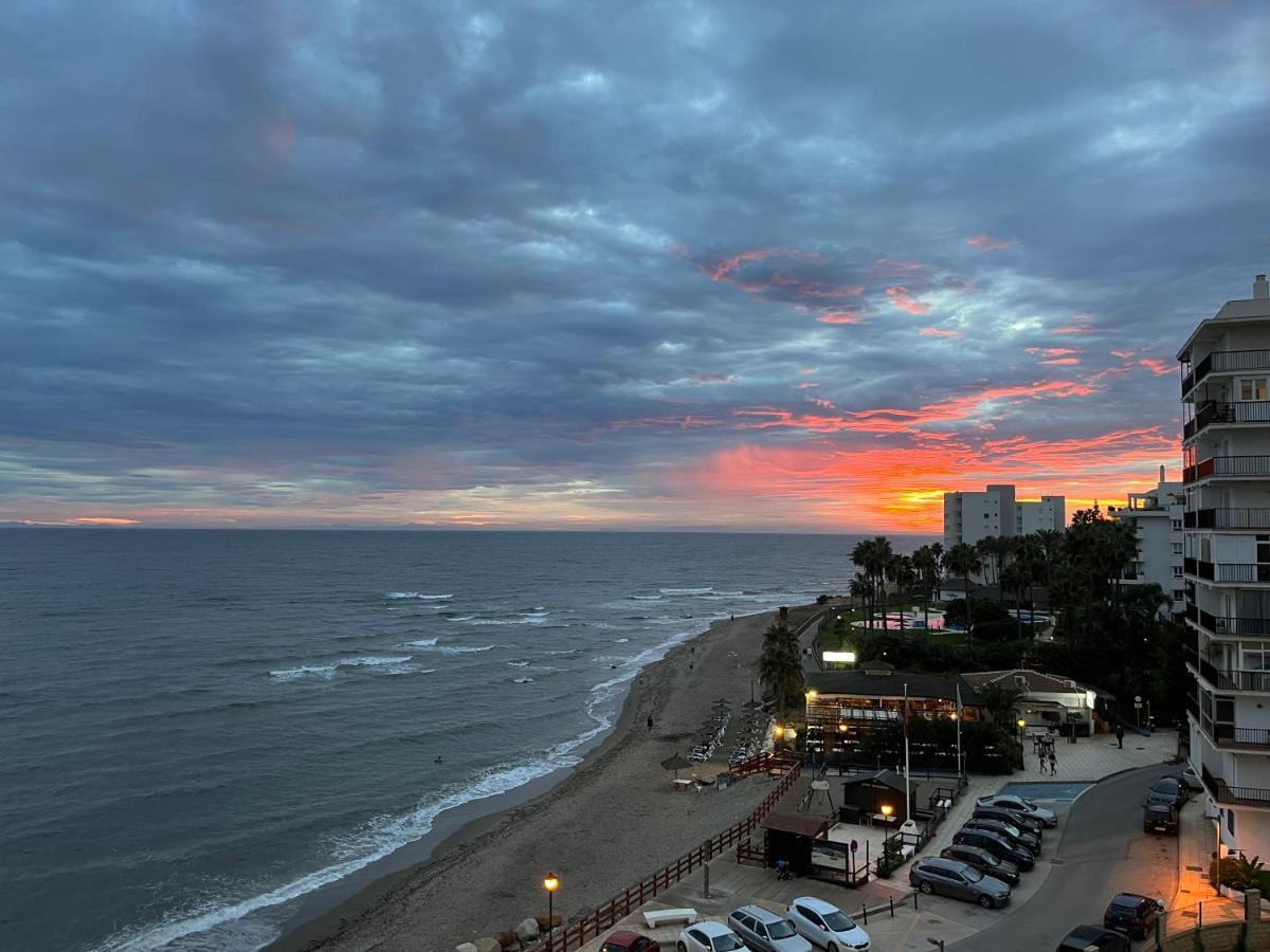 Beachfront Apartment Near Marbella Sitio de Calahonda Exterior photo